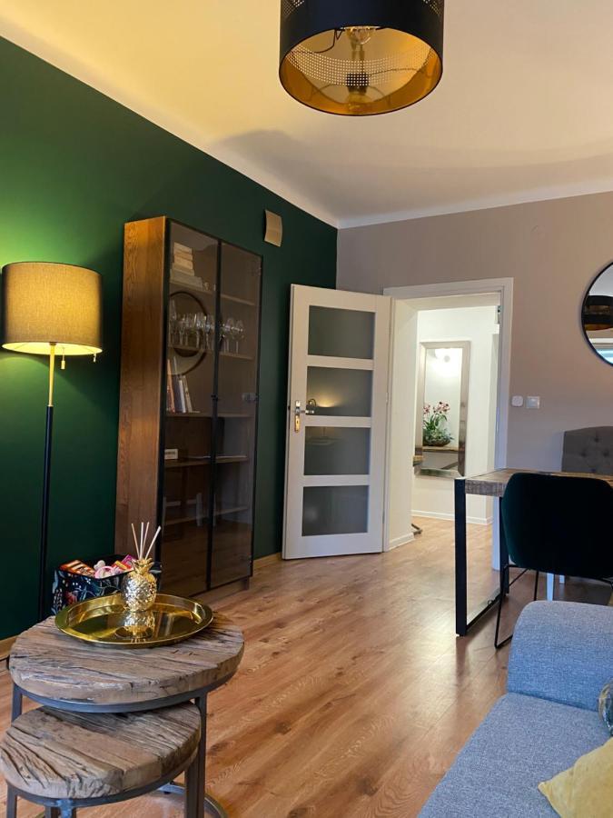Apartament.Wolnosc Varsóvia Exterior foto